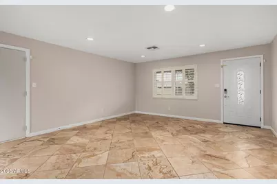 11825 S Coconino Street, Phoenix, AZ 85044 - Photo 10