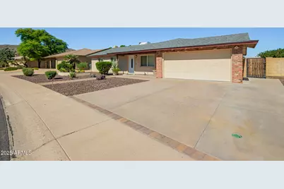 11825 S Coconino Street, Phoenix, AZ 85044 - Photo 2