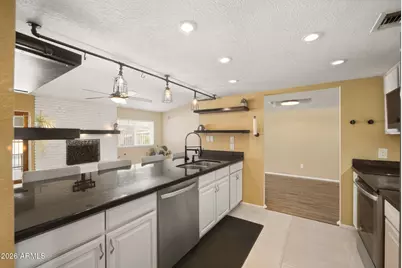 5832 W Frier Drive, Glendale, AZ 85301 - Photo 14
