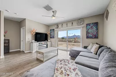 12117 W Wier Avenue, Avondale, AZ 85323 - Photo 2