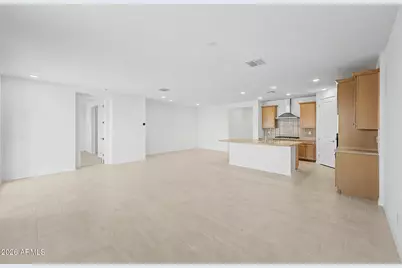 19416 W Loma Lane, Waddell, AZ 85355 - Photo 4