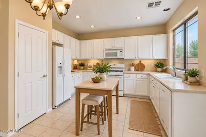 3282 E Lexington Avenue, Gilbert, AZ 85234 - Photo 8