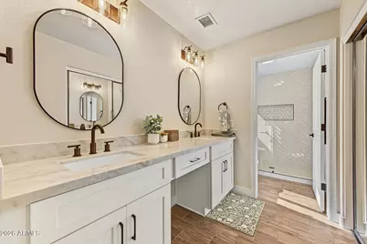19027 N 90th Lane, Peoria, AZ 85382 - Photo 8