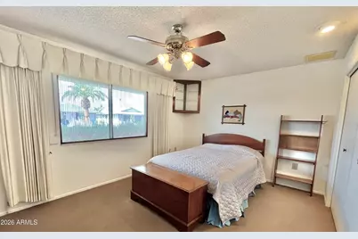 10527 W Prairie Hills Circle, Sun City, AZ 85351 - Photo 16