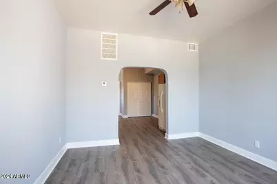 139 N 11th Avenue # B, Phoenix, AZ 85007 - Photo 2