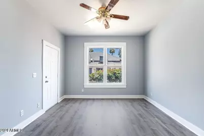 139 N 11th Avenue # B, Phoenix, AZ 85007 - Photo 1