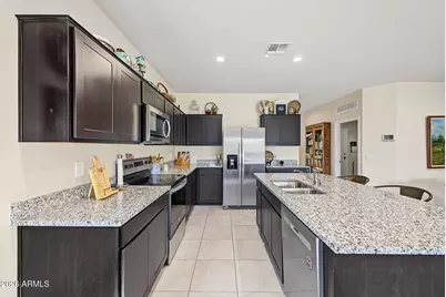 18641 W Desert Hollow Drive, Wittmann, AZ 85361 - Photo 6