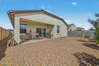 18641 W Desert Hollow Drive, Wittmann, AZ 85361 - Photo 24