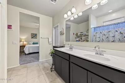 18641 W Desert Hollow Drive, Wittmann, AZ 85361 - Photo 14