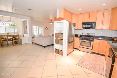 6219 N 11th Avenue, Phoenix, AZ 85013 - Photo 12