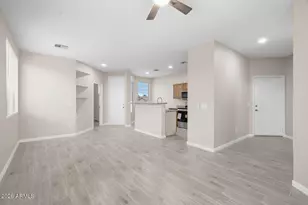 6537 S 15th Dr, Phoenix, AZ 85041 - Photo 2