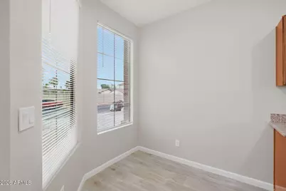 6537 S 15th Drive, Phoenix, AZ 85041 - Photo 8