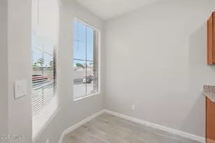6537 S 15th Dr, Phoenix, AZ 85041 - Photo 8