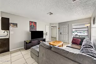 20236 N 6th Dr, Phoenix, AZ 85027 - Photo 6
