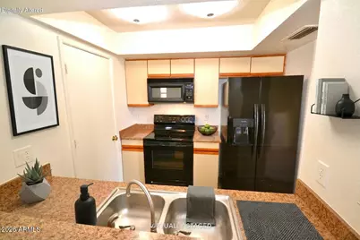1333 E Morten Avenue #210, Phoenix, AZ 85020 - Photo 4
