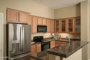 2989 N 44th St, Phoenix, AZ 85018 - Photo 8