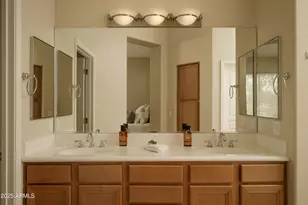 2989 N 44th St, Phoenix, AZ 85018 - Photo 14