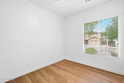 26237 N 74th Lane, Peoria, AZ 85383 - Photo 32