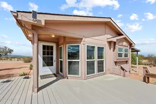 51504 W Donald Rd, Aguila, AZ 85320 - Photo 18