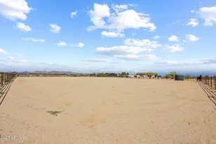 51504 W Donald Rd, Aguila, AZ 85320 - Photo 12