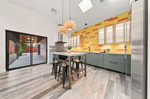 358 E Whitton Ave, Phoenix, AZ 85012 - Photo 8
