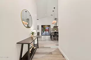 358 E Whitton Ave, Phoenix, AZ 85012 - Photo 4