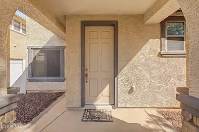 1385 S Joshua Tree Lane, Gilbert, AZ 85296 - Photo 4