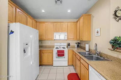 1385 S Joshua Tree Lane, Gilbert, AZ 85296 - Photo 12