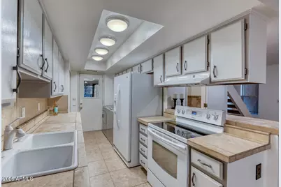 10408 N 11th Street #2, Phoenix, AZ 85020 - Photo 8