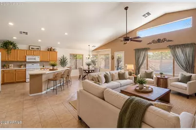 13421 W Lisbon Lane, Surprise, AZ 85379 - Photo 12