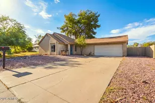 2227 W Mohawk Ln, Phoenix, AZ 85027 - Photo 1