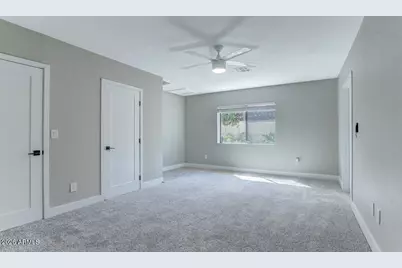 8637 E Camelback Road, Scottsdale, AZ 85251 - Photo 30