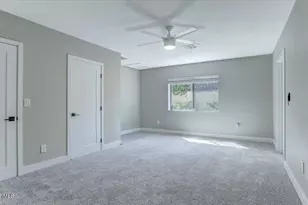 8637 E Camelback Rd, Scottsdale, AZ 85251 - Photo 30