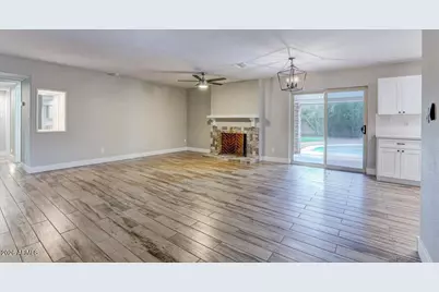 8637 E Camelback Road, Scottsdale, AZ 85251 - Photo 12