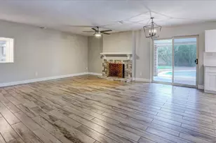 8637 E Camelback Rd, Scottsdale, AZ 85251 - Photo 12