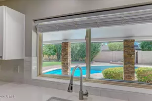 8637 E Camelback Rd, Scottsdale, AZ 85251 - Photo 18