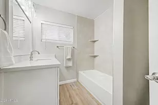 1813 W Earll Dr, Phoenix, AZ 85015 - Photo 38