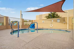 10105 W Manzanita Dr, Sun City, AZ 85373 - Photo 20