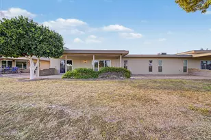 10105 W Manzanita Dr, Sun City, AZ 85373 - Photo 16