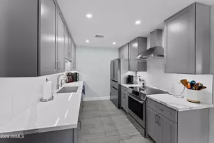 3142 E Clarendon Ave, Phoenix, AZ 85016 - Photo 2