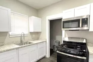 2032 W Adams St, Phoenix, AZ 85009 - Photo 6
