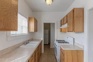 2032 W Adams St, Phoenix, AZ 85009 - Photo 4