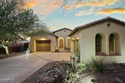 2334 E Samantha Way, Phoenix, AZ 85042 - Photo 2