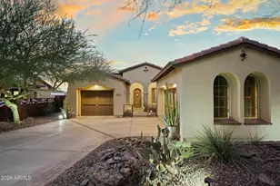 2334 E Samantha Way, Phoenix, AZ 85042 - Photo 2