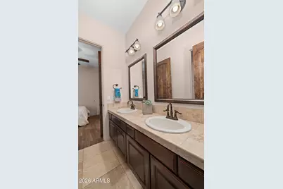 2334 E Samantha Way, Phoenix, AZ 85042 - Photo 22