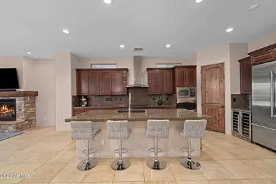 2334 E Samantha Way, Phoenix, AZ 85042 - Photo 10