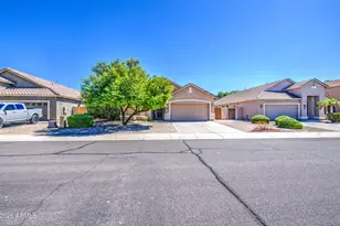 2579 S Ponderosa Dr, Gilbert, AZ 85295 - Photo 4