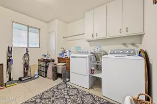 10208 W Kingswood Cir, Sun City, AZ 85351 - Photo 22