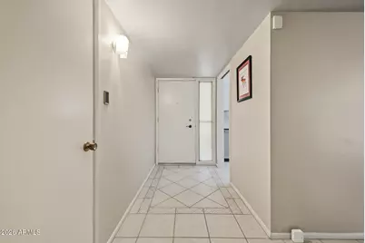 10208 W Kingswood Circle, Sun City, AZ 85351 - Photo 6