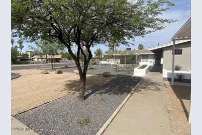 1302 N 48th Place #4, Phoenix, AZ 85008 - Photo 4